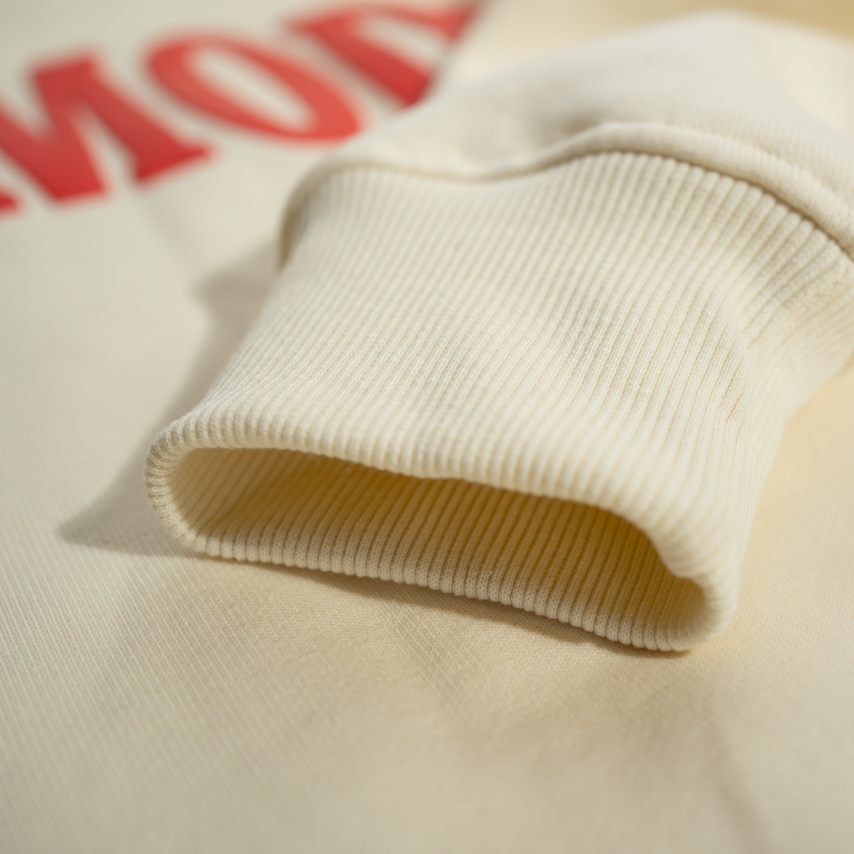 UNTOLD Crewneck - Cream